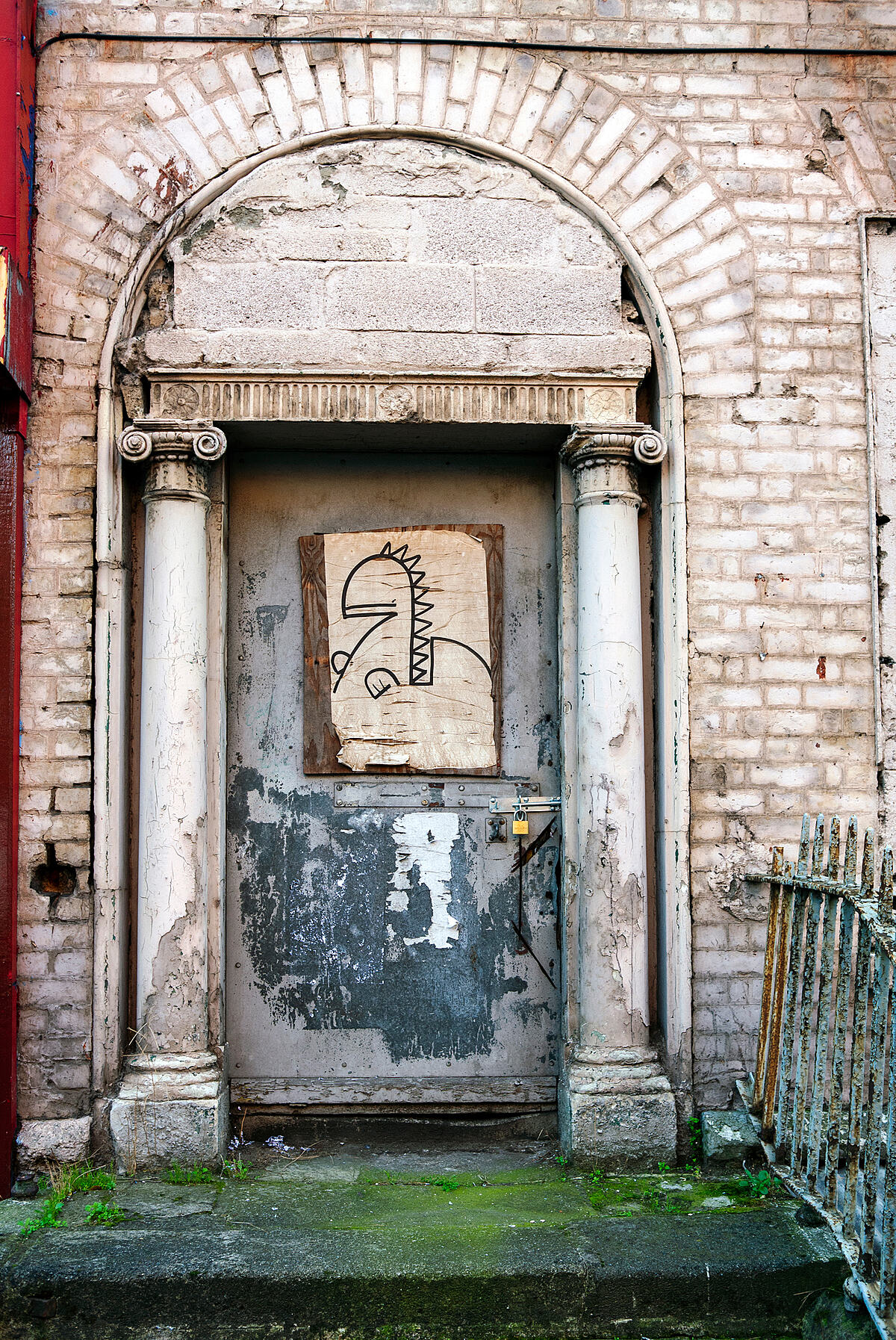 I'm extinct | Colour photograph
