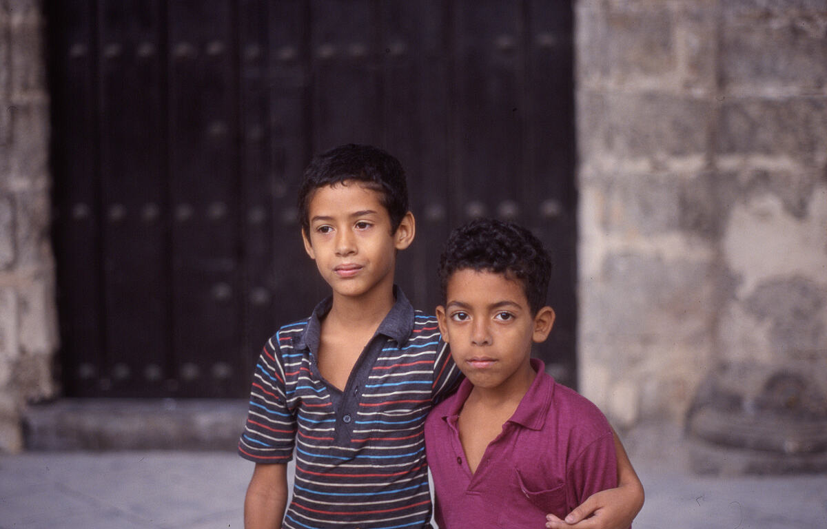 Children in Havana | Colour slide - 1993