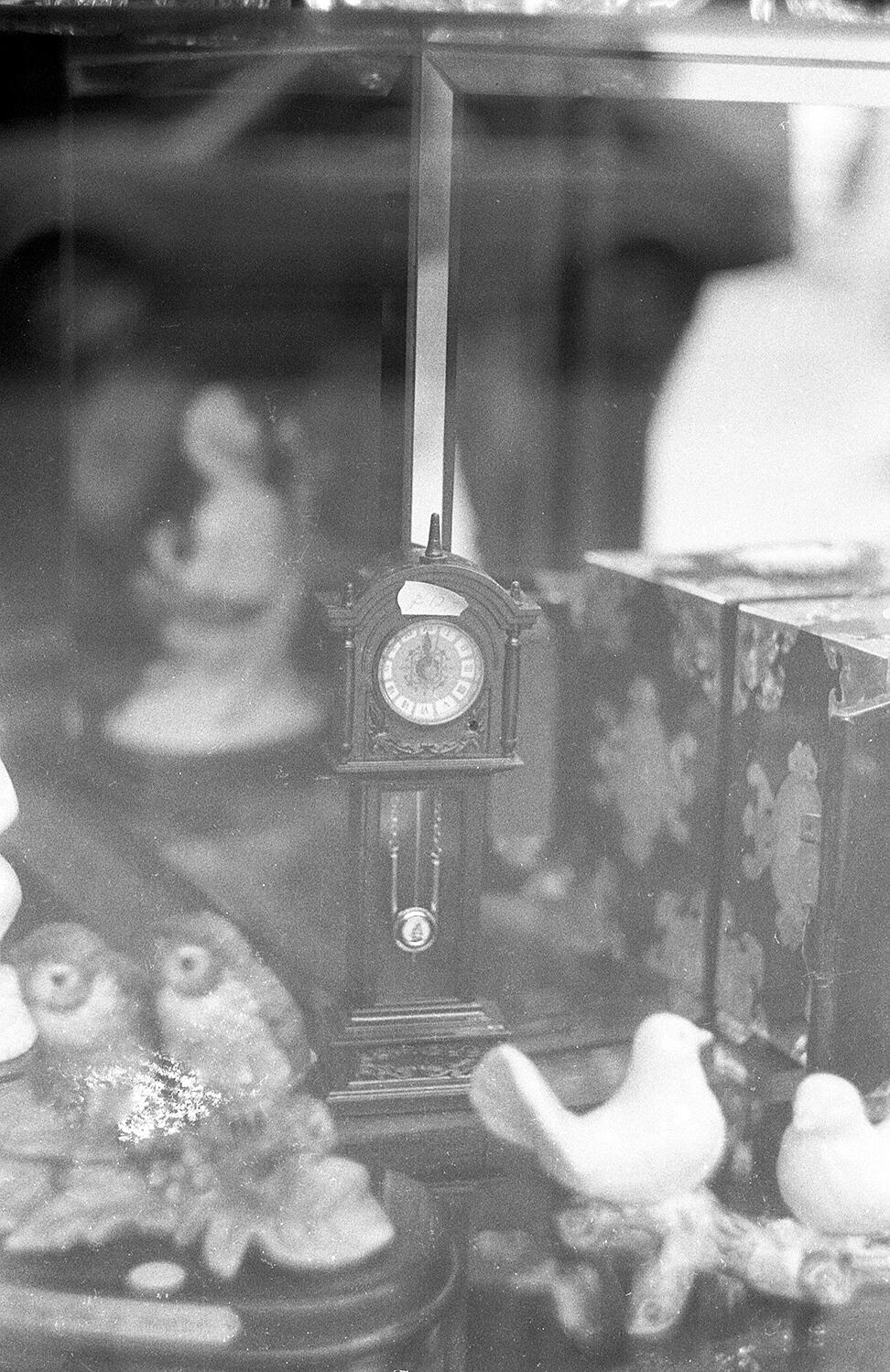 Time stands still | B&W photograph - 1990