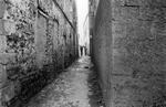 Laneway boys | B&W photograph - 1990