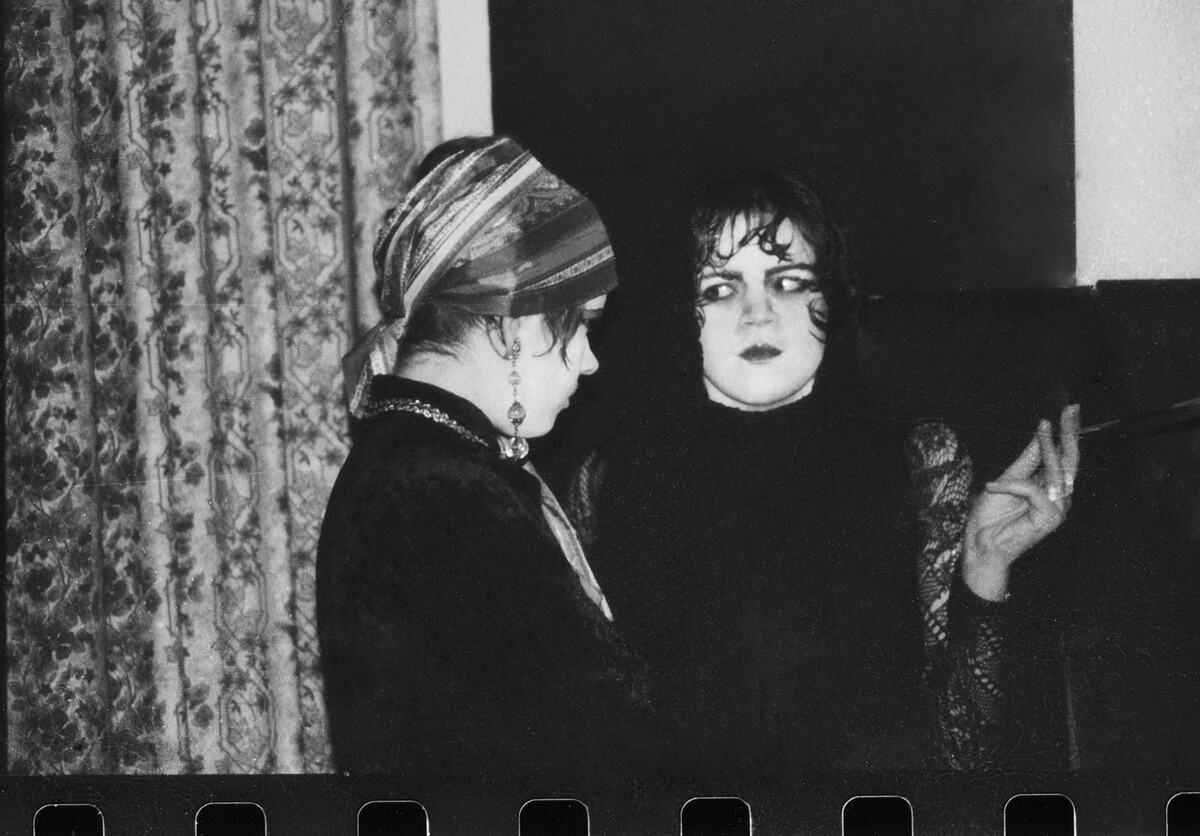 This is how we do it | Black & white photograph in Limerick flat - 1990