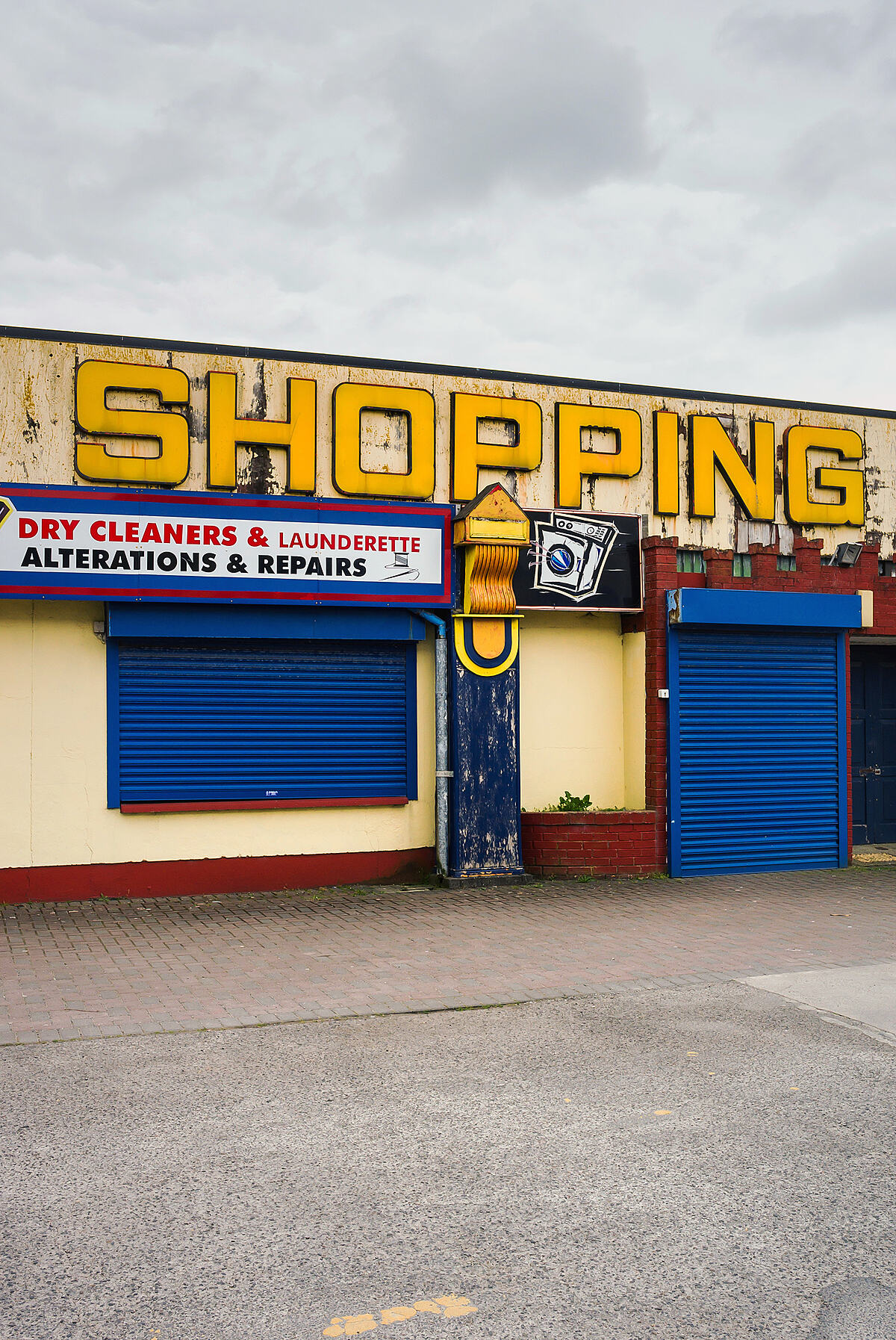 Dry cleaners | Colour photograph - 2018