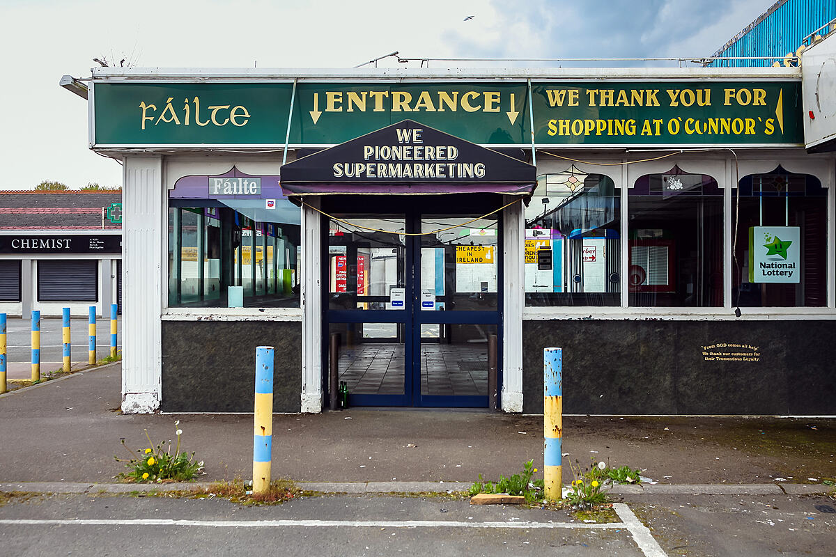 From God comes all help | Colour photograph - 2018